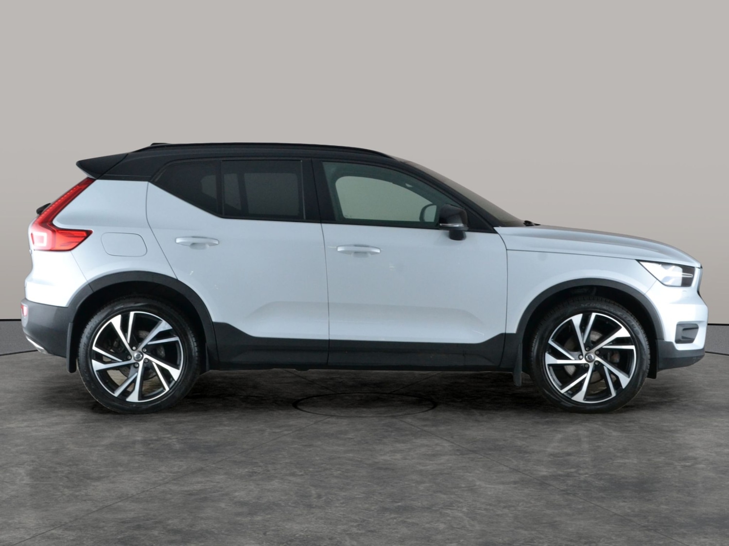 Used Volvo XC40 2019 for sale - 77980658: Photo 9