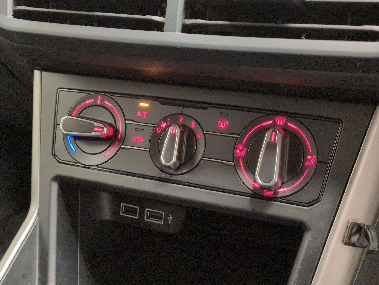 Used Volkswagen Polo 2019 for sale - 77740458: Photo 14