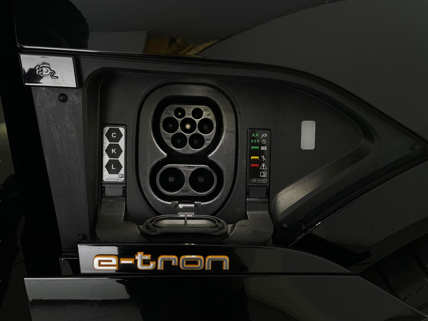 Used Audi e-tron 2022 for sale - 77374000: Photo 39