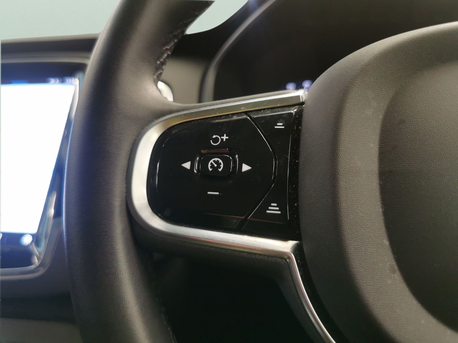 Used Volvo XC90 2022 for sale - 77025732: Photo 21