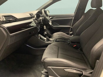 Used Audi Q3 2023 for sale - 75944048: Photo