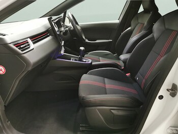 Used Renault Clio 2023 for sale - 77701727: Photo