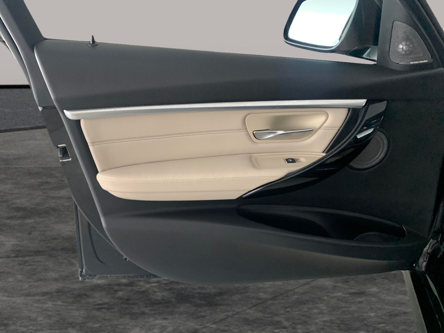 Used BMW 3 Series 2018 for sale - 76978358: Photo 32