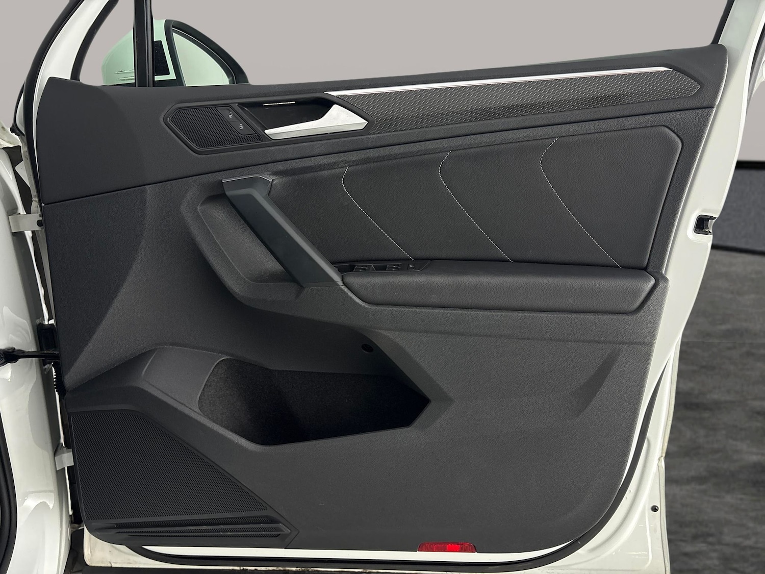 Used Volkswagen Tiguan 2023 for sale - 78055548: Photo 32