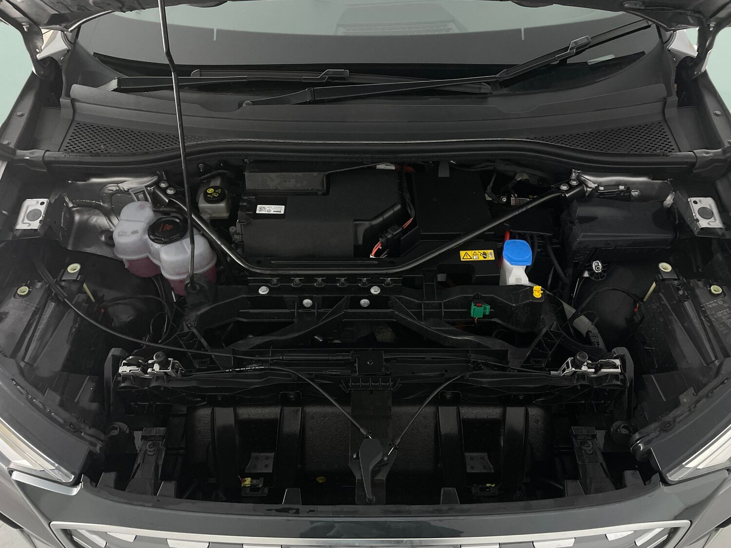 Used Audi Q4 e-tron 2023 for sale - 77951109: Photo 38