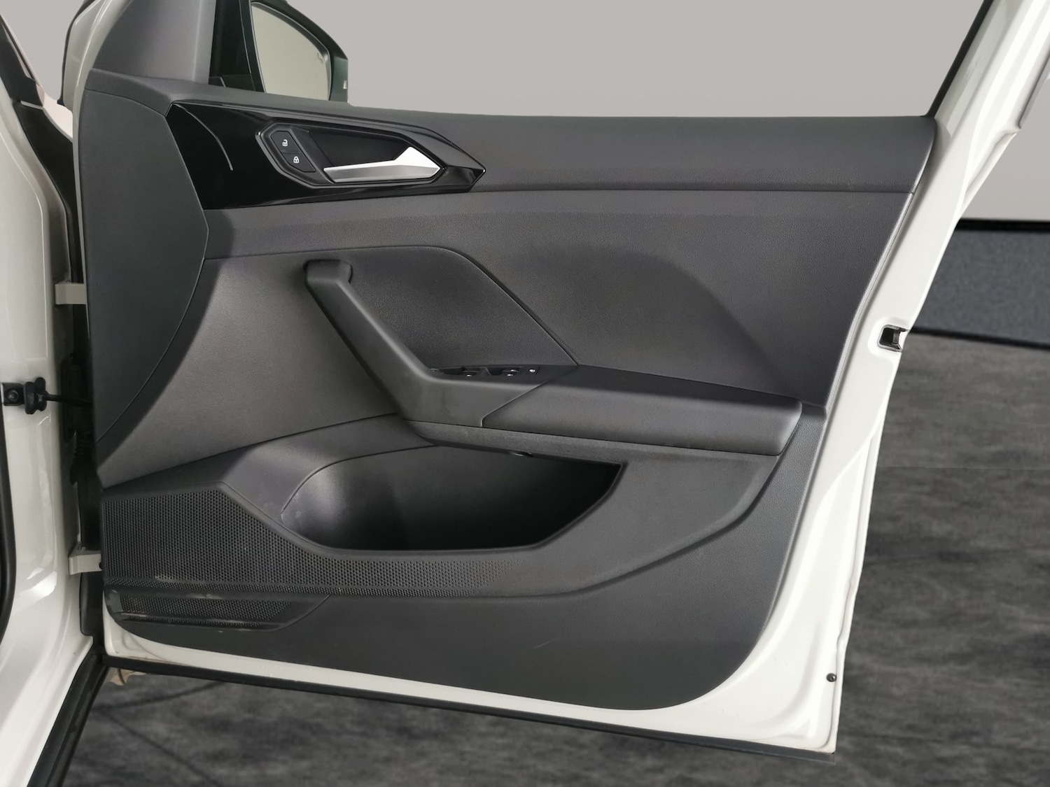 Used Volkswagen T-Cross 2023 for sale - 77373305: Photo 29