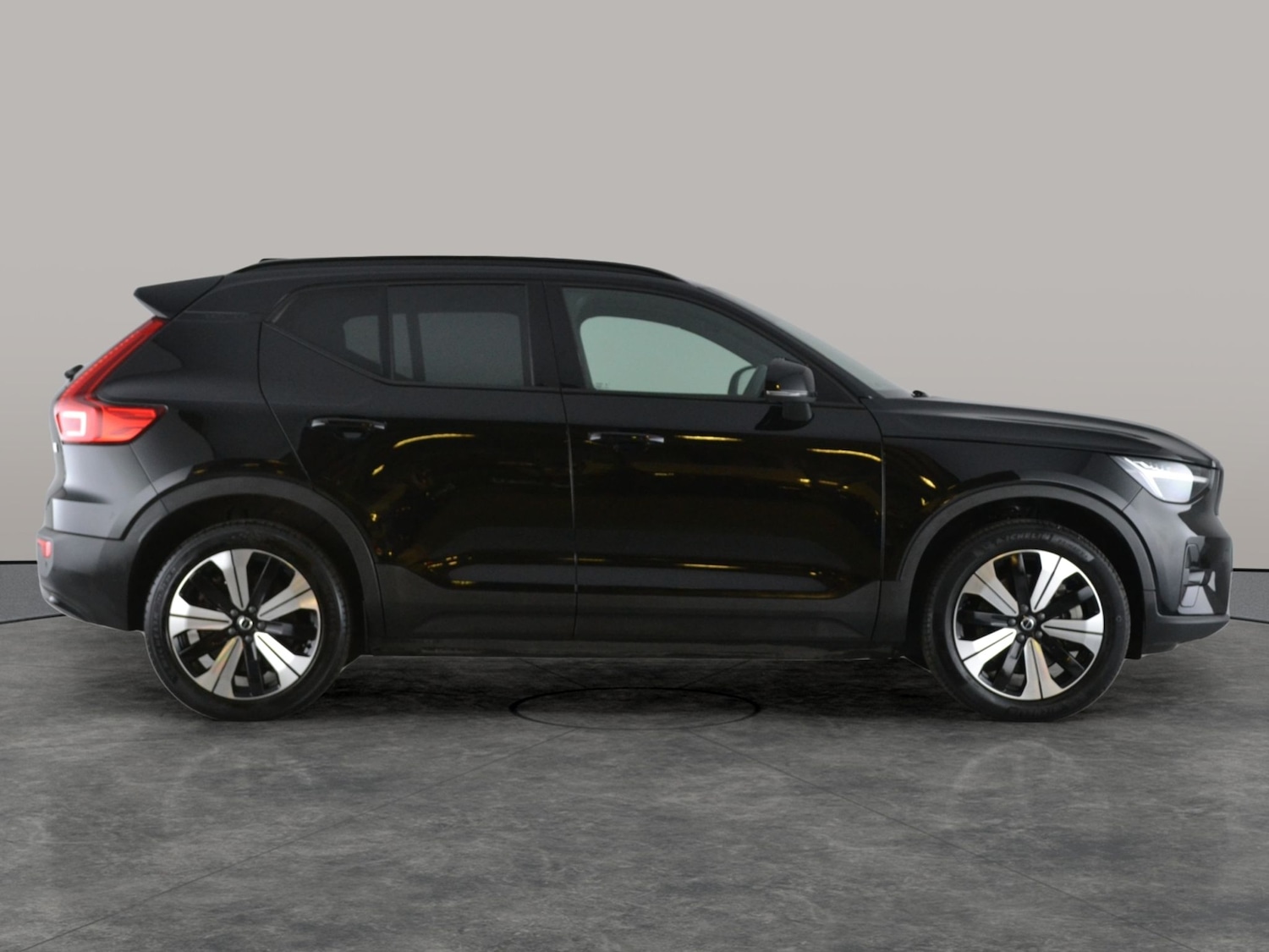 Used Volvo XC40 2023 for sale - 78187600: Photo 11