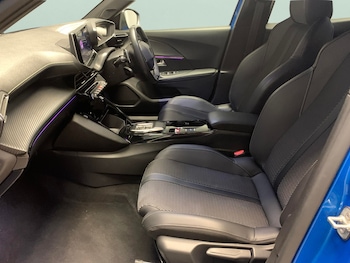 Used Peugeot 2008 2023 for sale - 78638912: Photo