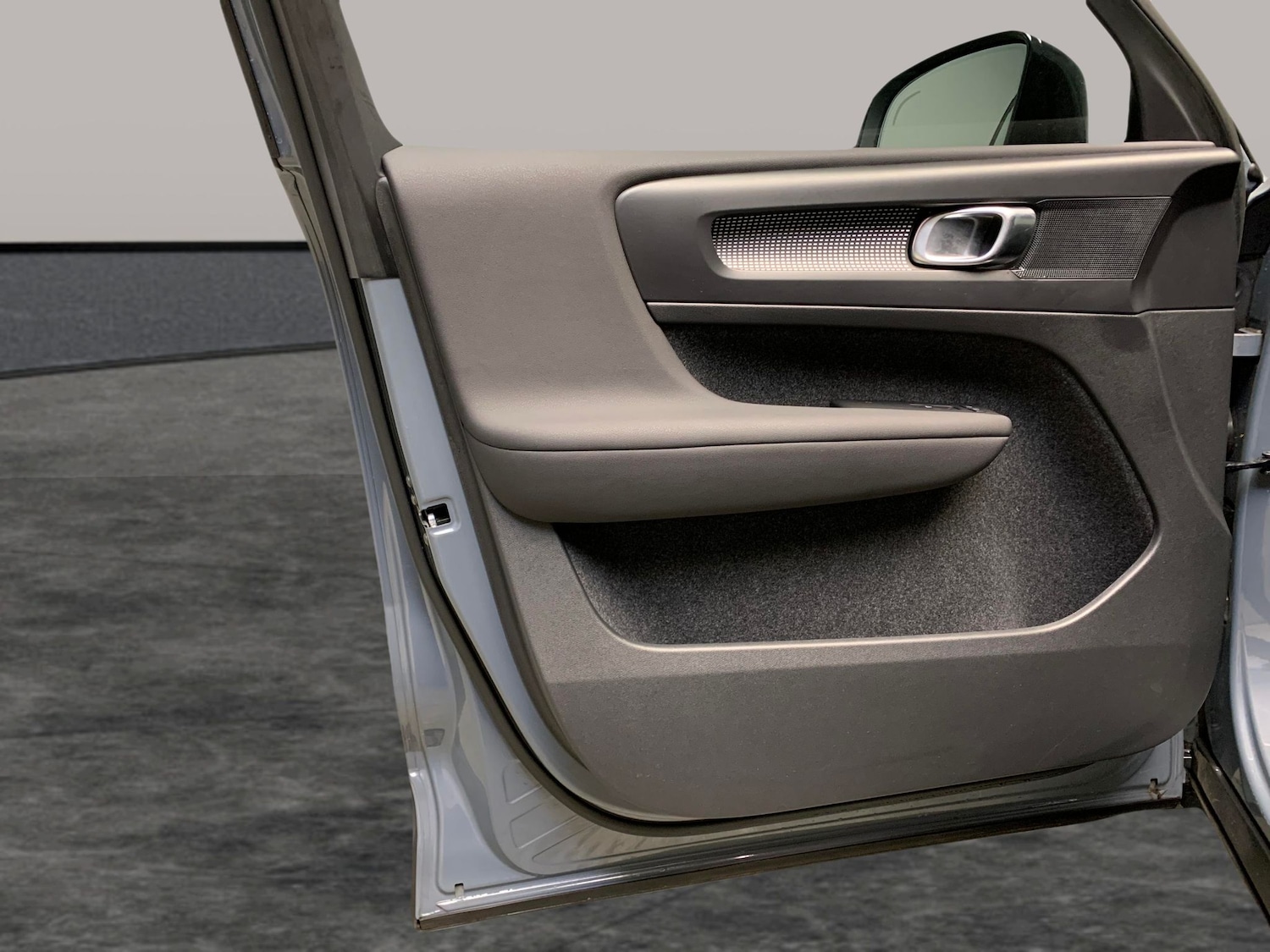 Used Volvo XC40 2022 for sale - 76565984: Photo 25