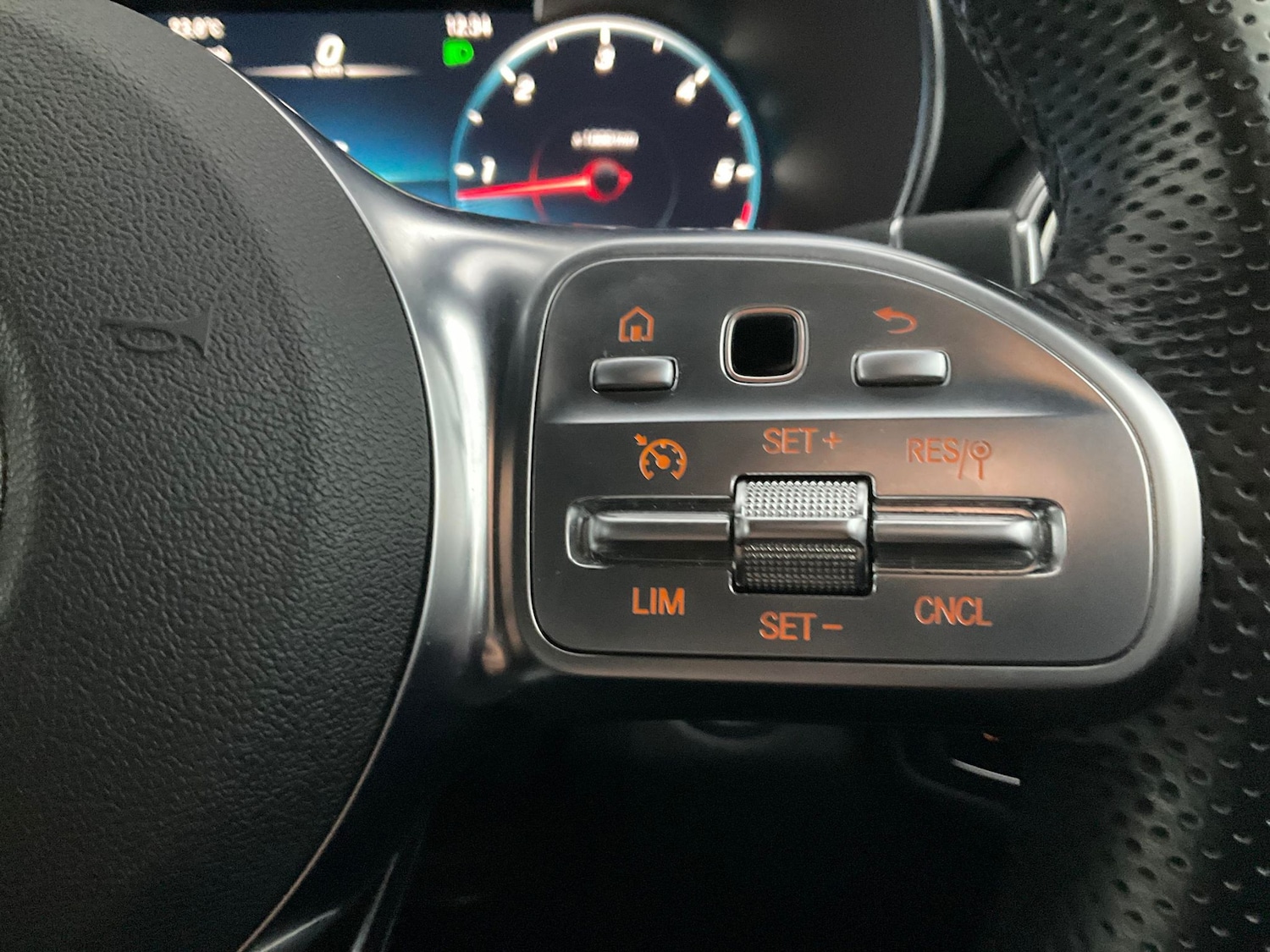 Used Mercedes-Benz GLC 2022 for sale - 76162506: Photo 28