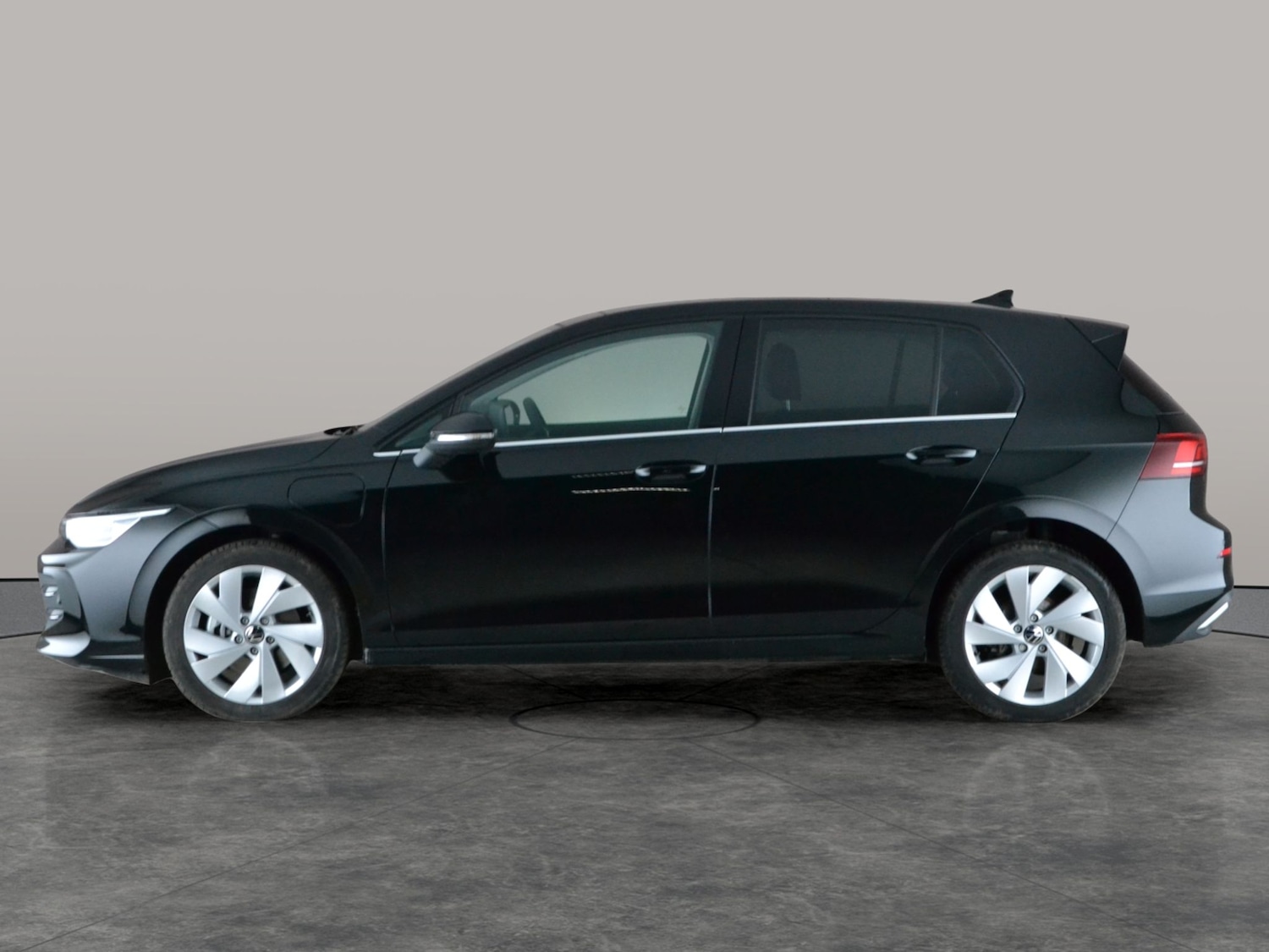 Used Volkswagen Golf 2025 for sale - 77272077: Photo 15