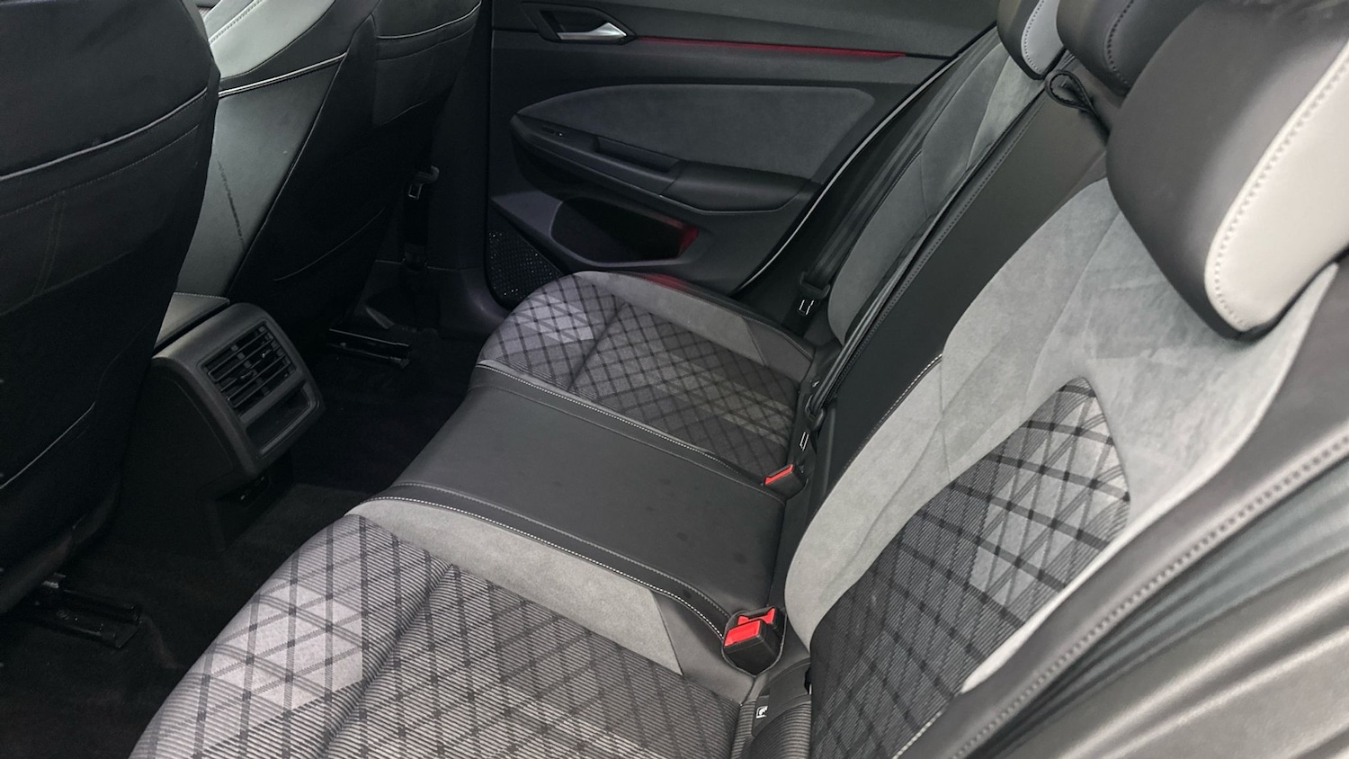 Used Volkswagen Golf 2022 for sale - 77063723: Photo 17