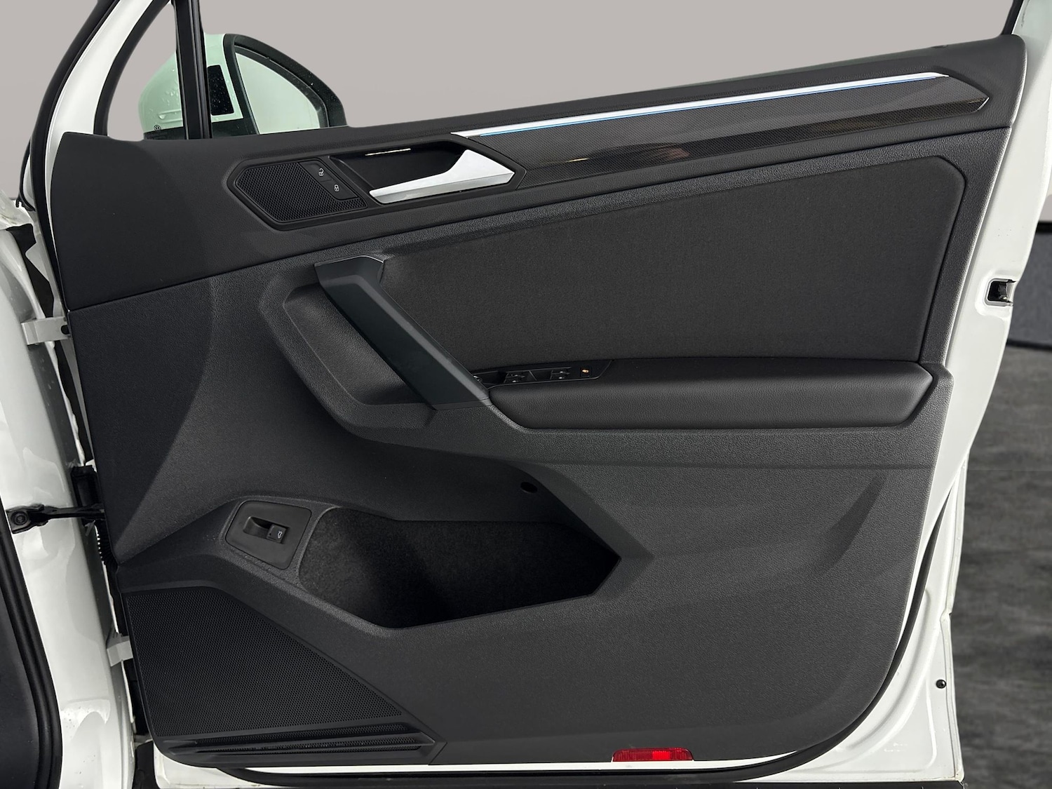 Used Volkswagen Tiguan 2024 for sale - 77786588: Photo 33