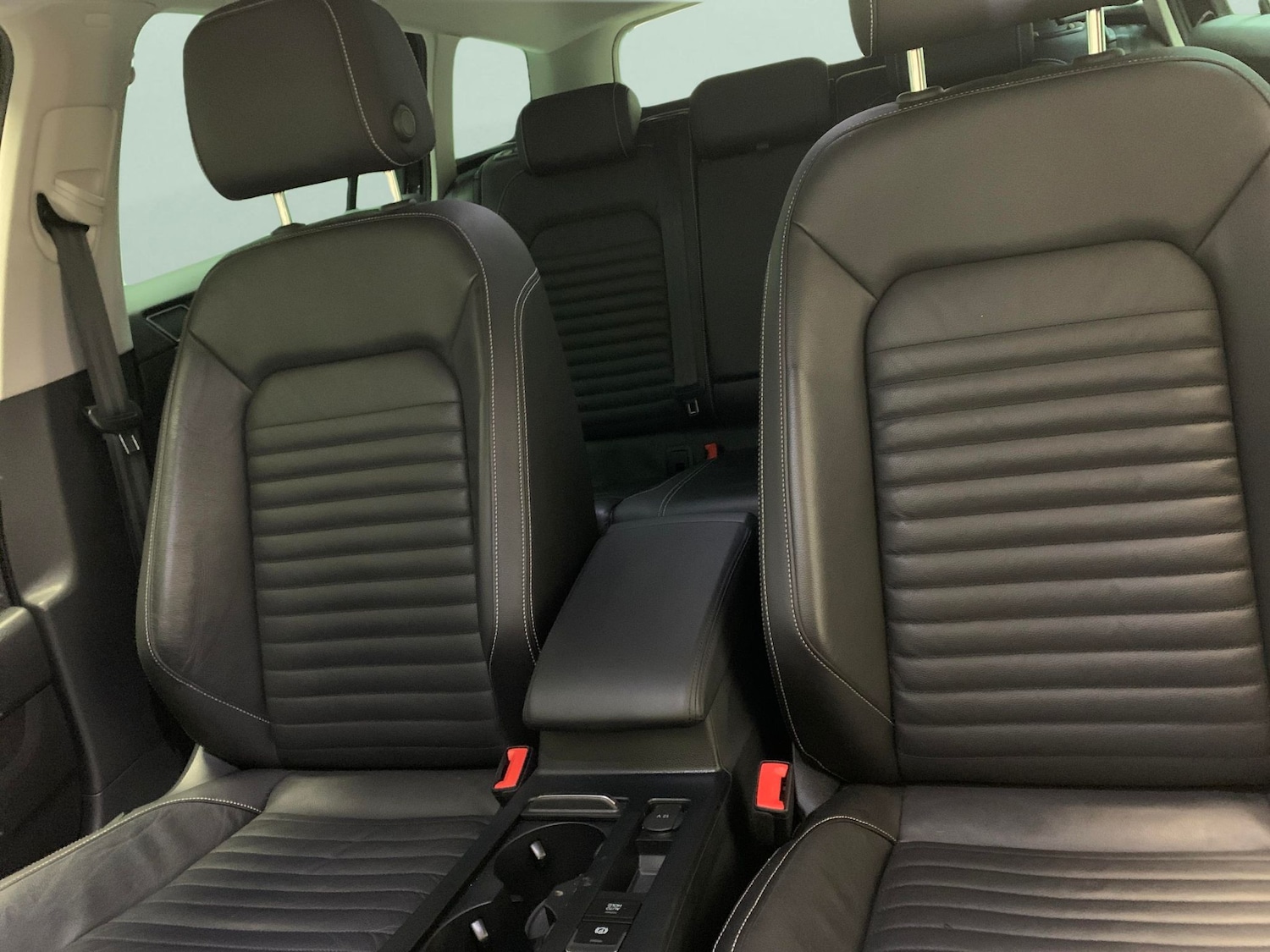 Used Volkswagen Passat 2023 for sale - 77800001: Photo 6