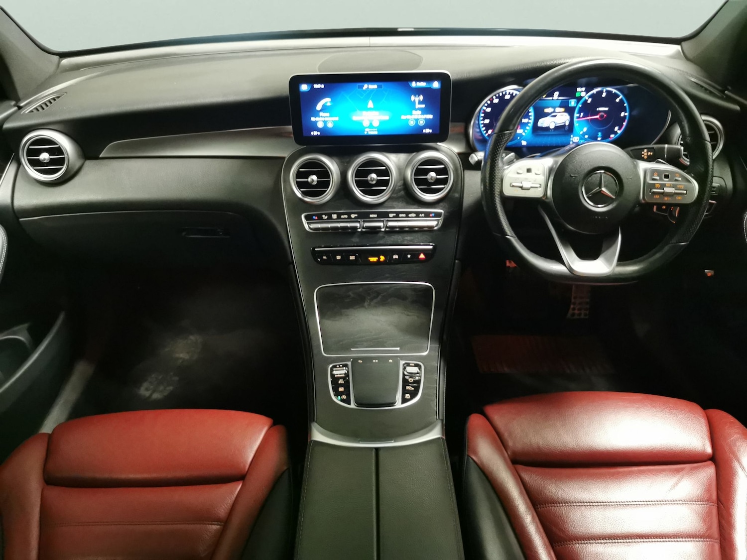 Used Mercedes-Benz GLC 2019 for sale - 77942667: Photo 8