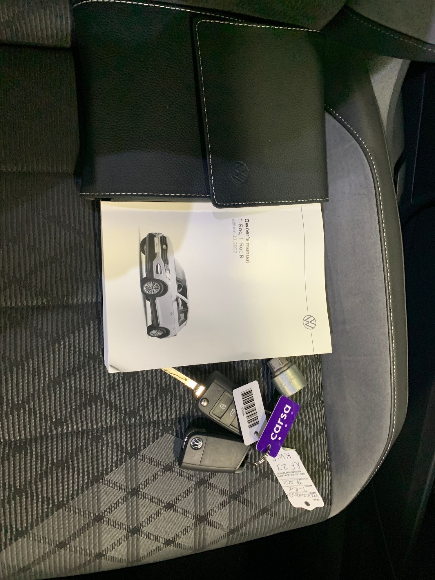 Used Volkswagen T-Roc 2023 for sale - 76717837: Photo 33