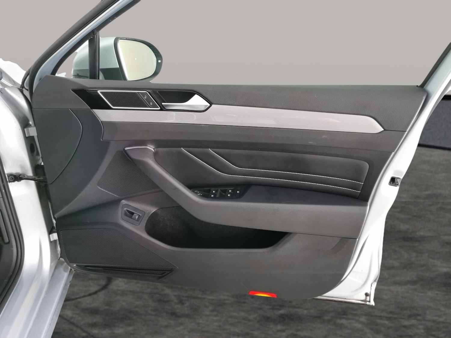 Used Volkswagen Passat for sale - 77272088: Photo 30