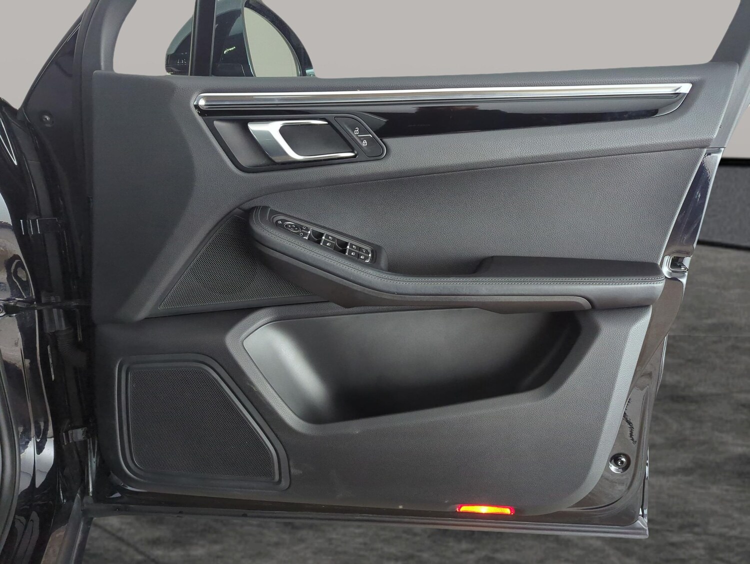 Used Porsche Macan 2024 for sale - 78139961: Photo 35