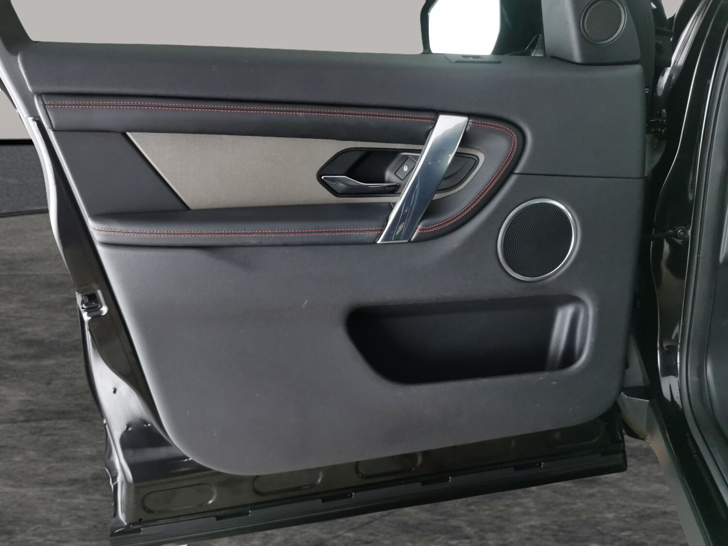 Used Land Rover Discovery Sport 2020 for sale - 78039996: Photo 30