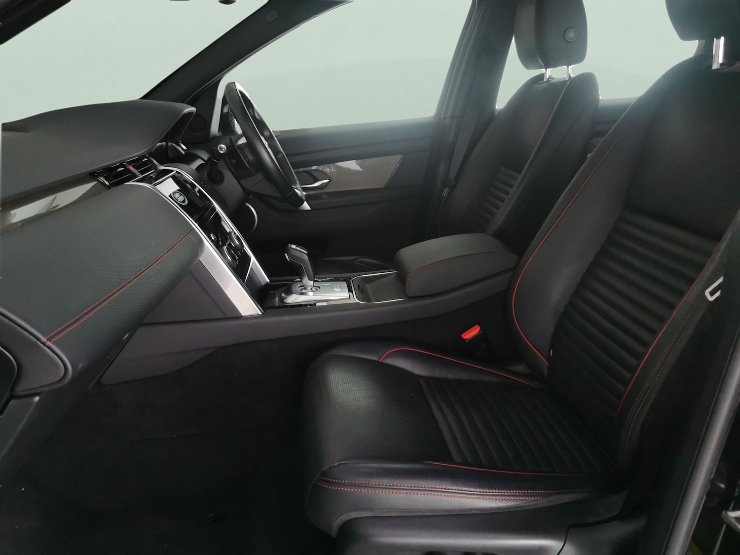 Used Land Rover Discovery Sport 2020 for sale - 78039996: Photo 4