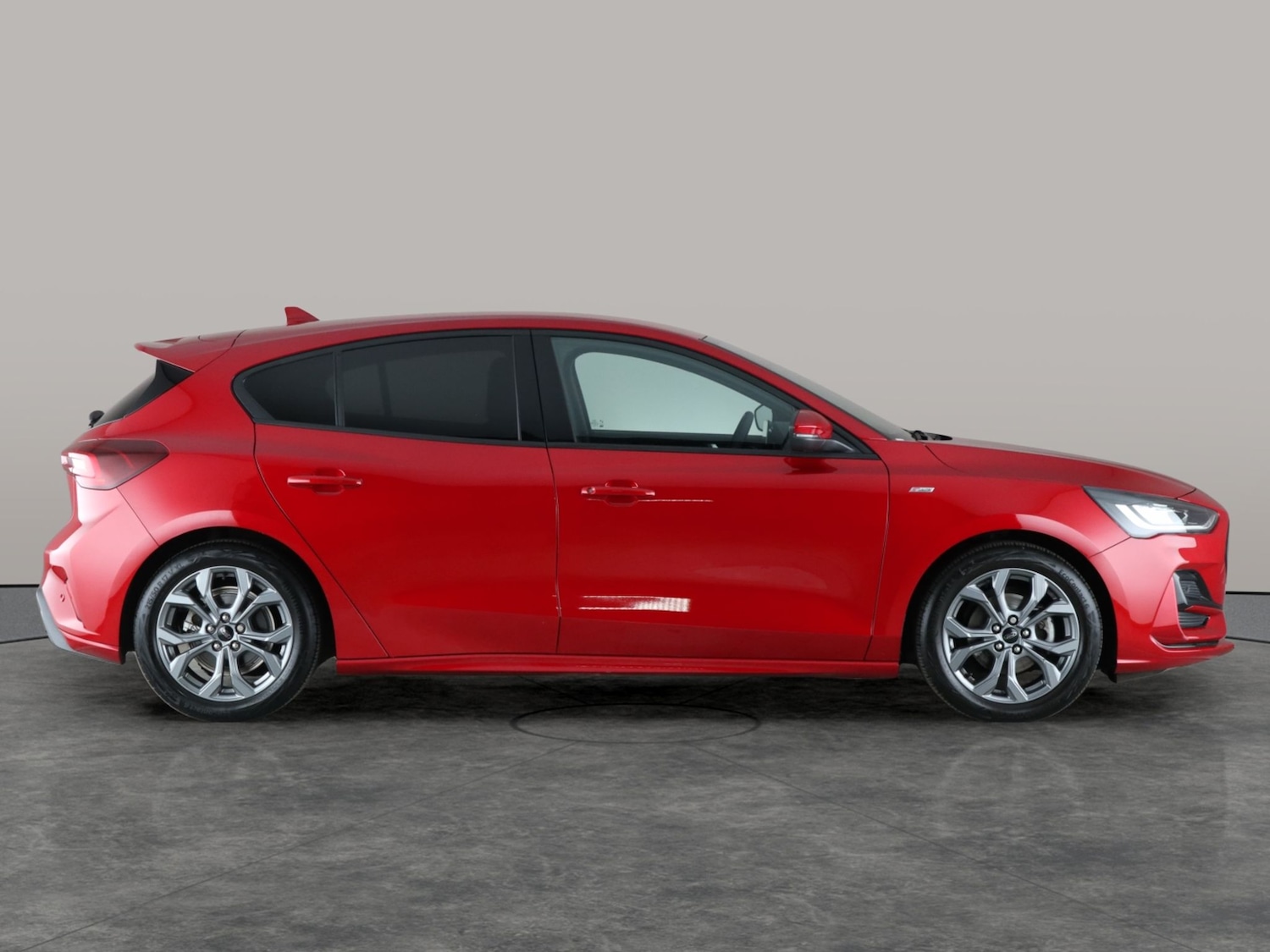 Used Ford Focus 2023 for sale - 76731958: Photo 9