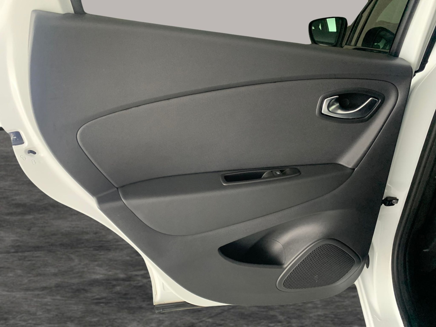 Used Renault Captur 2018 for sale - 76568312: Photo 27