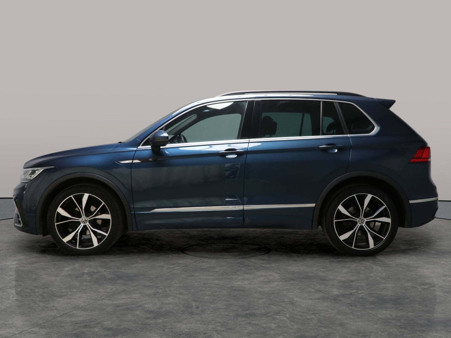 Used Volkswagen Tiguan 2021 for sale - 76392113: Photo 14