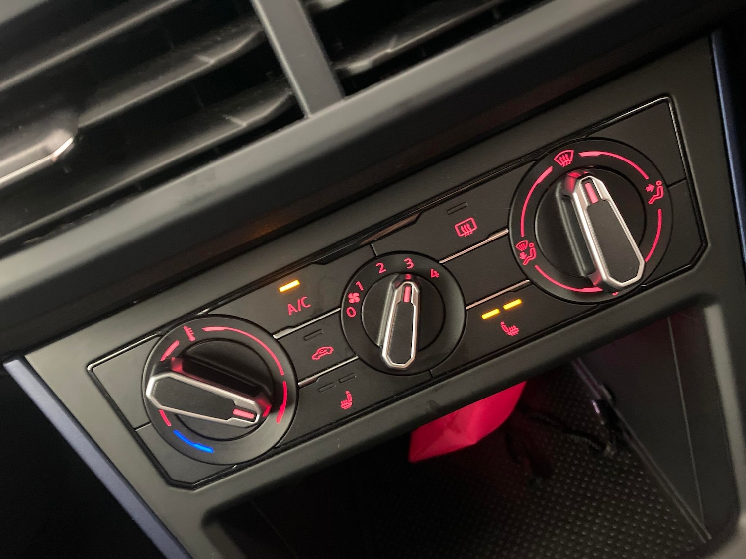 Used Volkswagen Polo 2020 for sale - 77076044: Photo 18