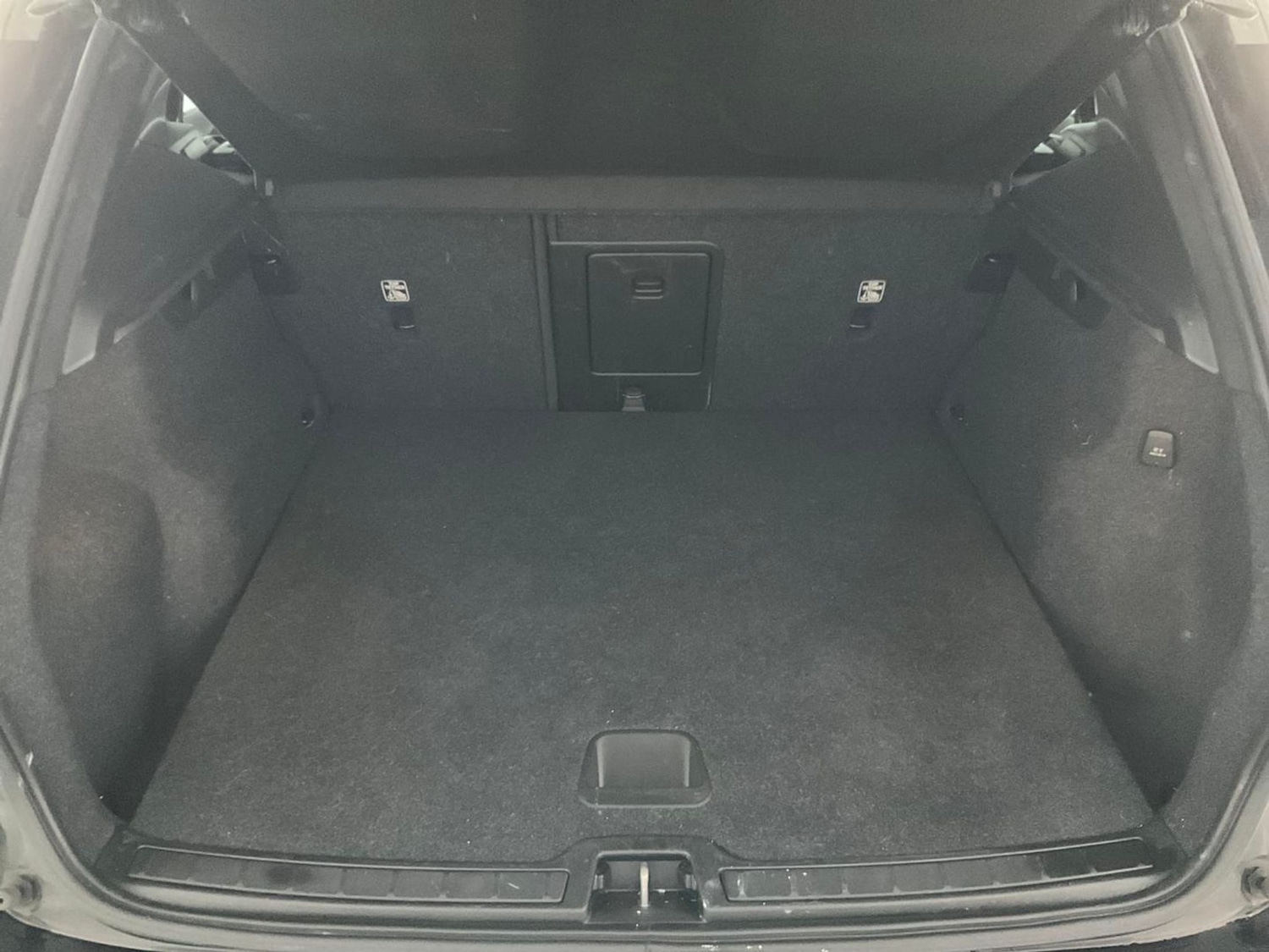 Used Volvo XC40 2021 for sale - 76603220: Photo 32