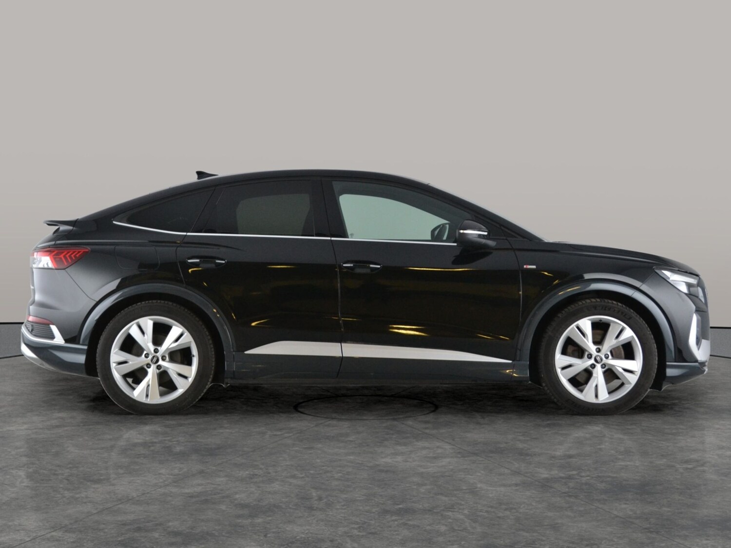 Used Audi Q4 e-tron 2023 for sale - 77706569: Photo 10