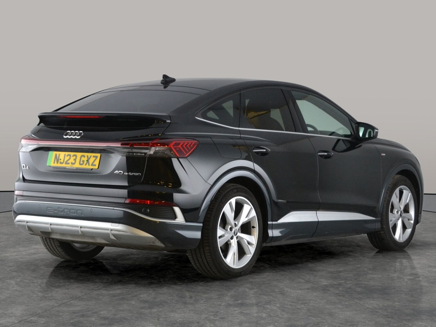 Used Audi Q4 e-tron 2023 for sale - 77706569: Photo 9