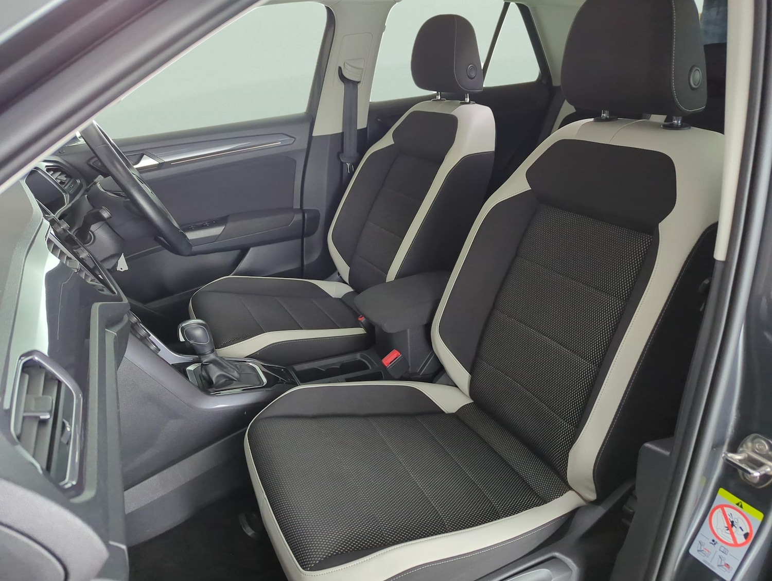 Used Volkswagen T-Roc 2021 for sale - 77988998: Photo 13