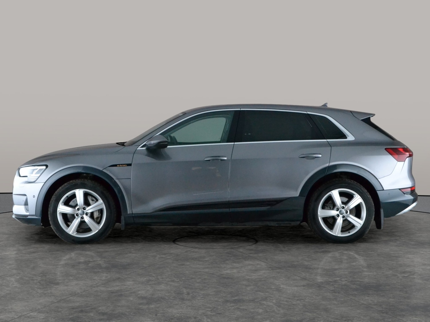 Used Audi e-tron 2020 for sale - 78067912: Photo 13