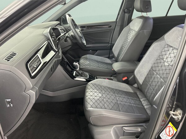 Used Volkswagen T-Roc 2023 for sale - 75628127: Photo 19