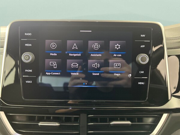 Used Volkswagen T-Roc 2023 for sale - 75628127: Photo 23