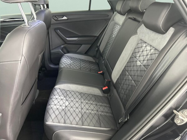 Used Volkswagen T-Roc 2023 for sale - 75628127: Photo 31
