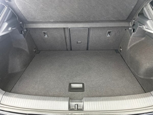 Used Volkswagen T-Roc 2023 for sale - 75628127: Photo 36
