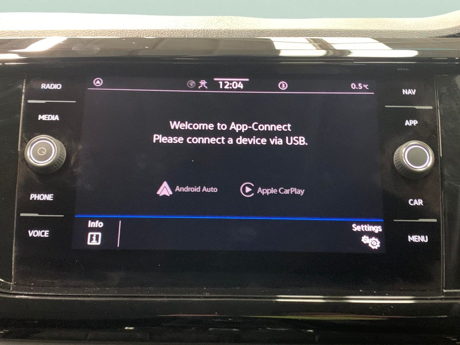 Used Volkswagen T-Cross 2023 for sale - 77347369: Photo 12