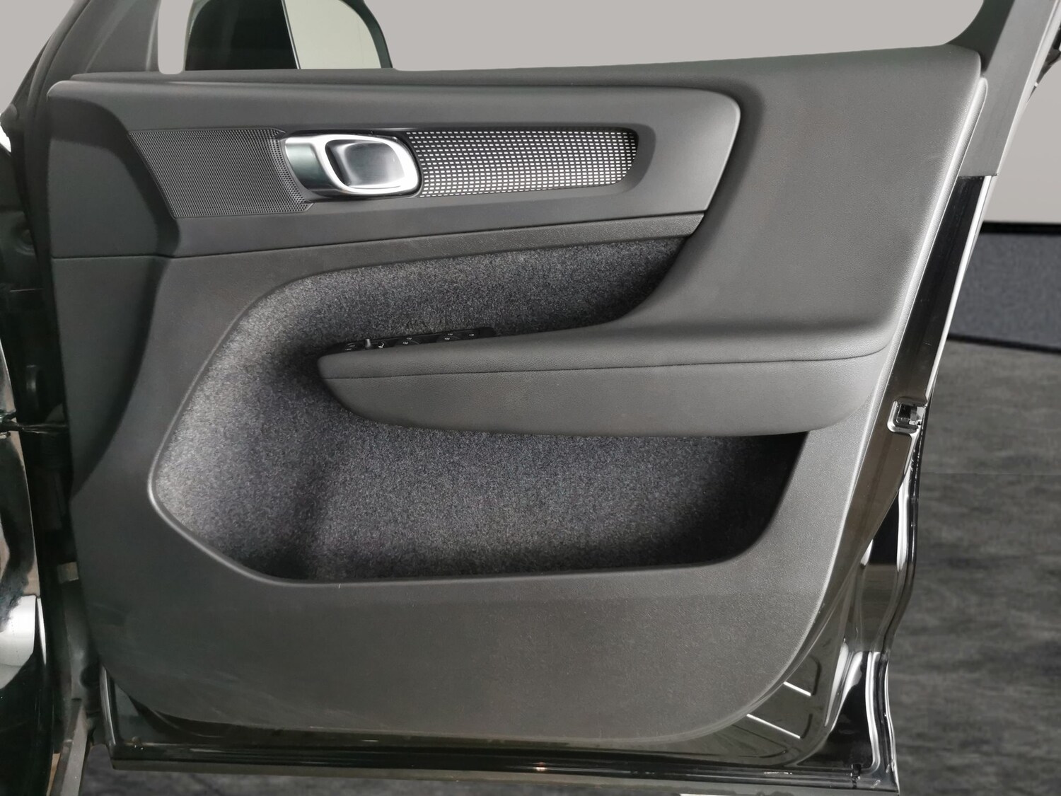 Used Volvo XC40 2022 for sale - 77542882: Photo 28