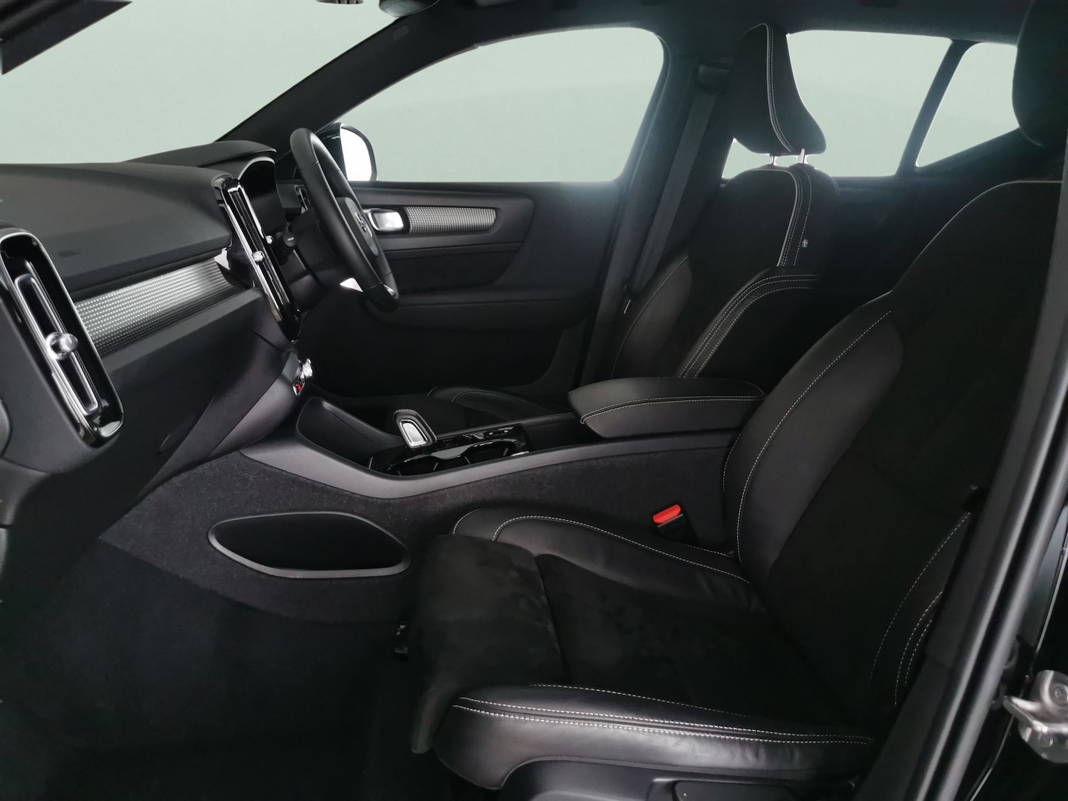 Used Volvo XC40 2022 for sale - 77542882: Photo 4