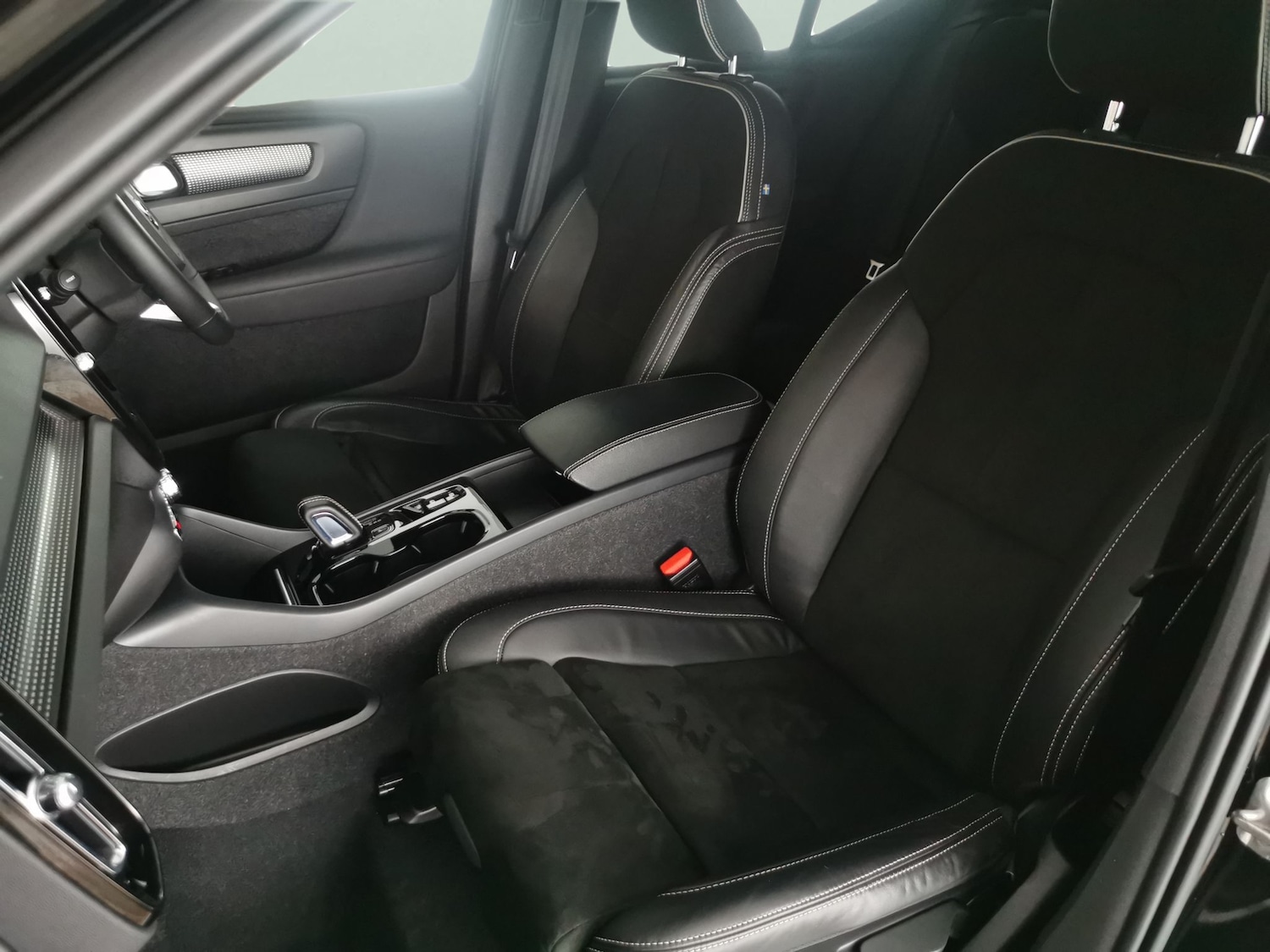 Used Volvo XC40 2022 for sale - 77542882: Photo 6