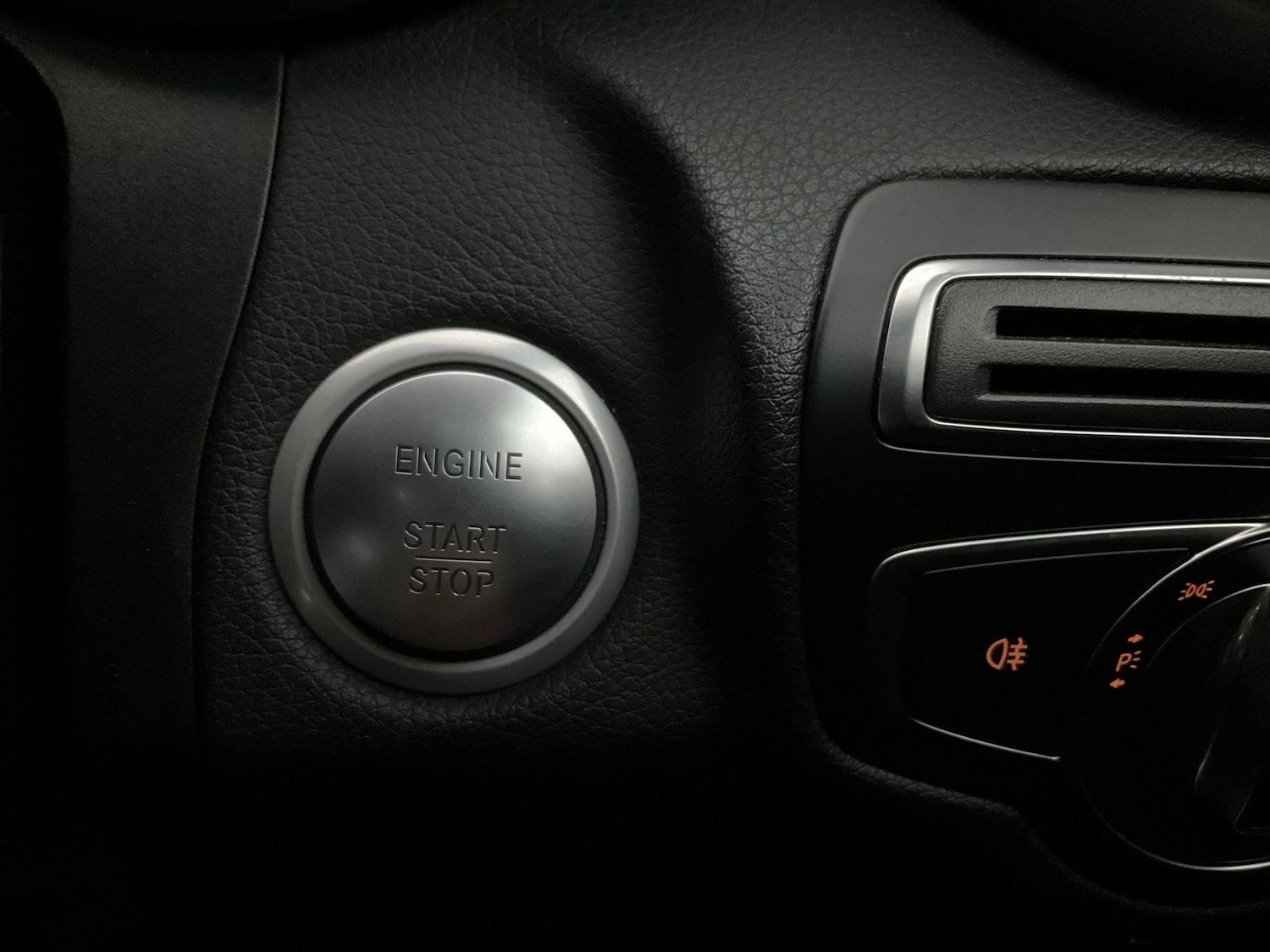 Used Mercedes-Benz C Class 2017 for sale - 76526033: Photo 25