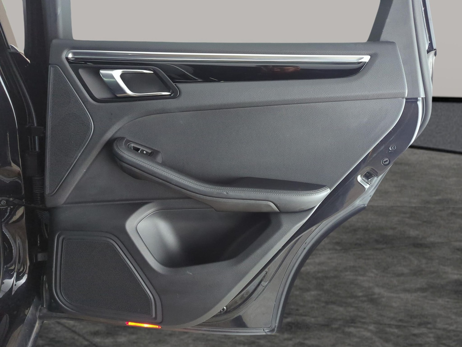 Used Porsche Macan 2024 for sale - 78109994: Photo 34