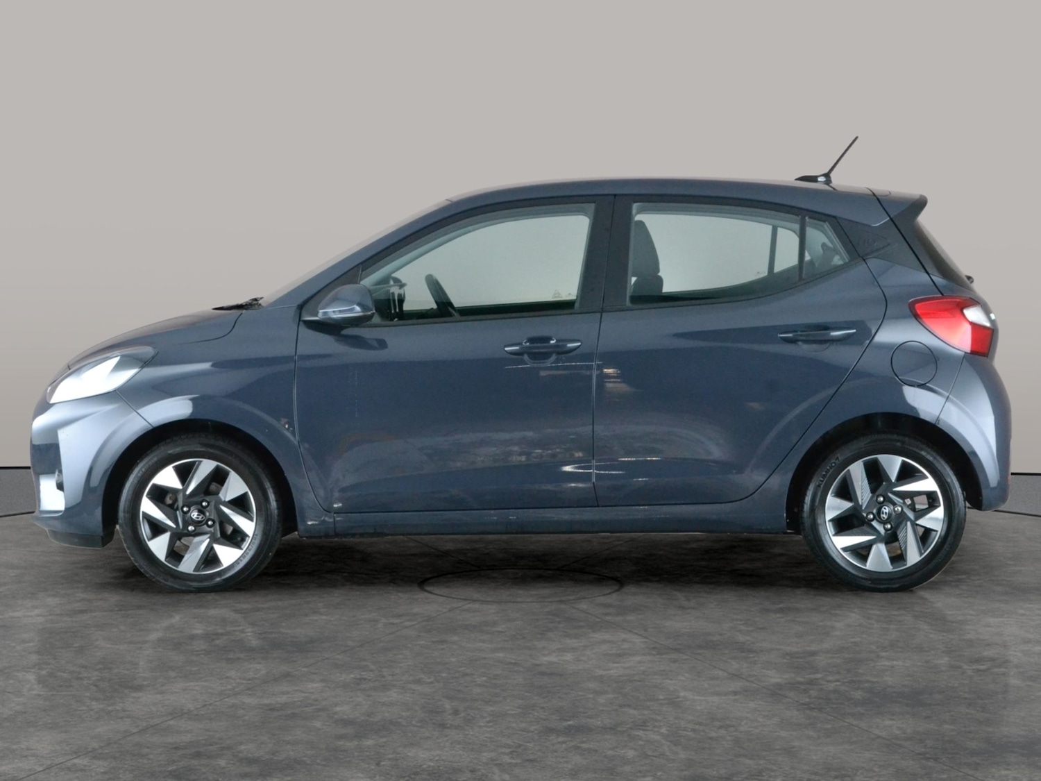 Used Hyundai i10 2023 for sale - 77833683: Photo 13