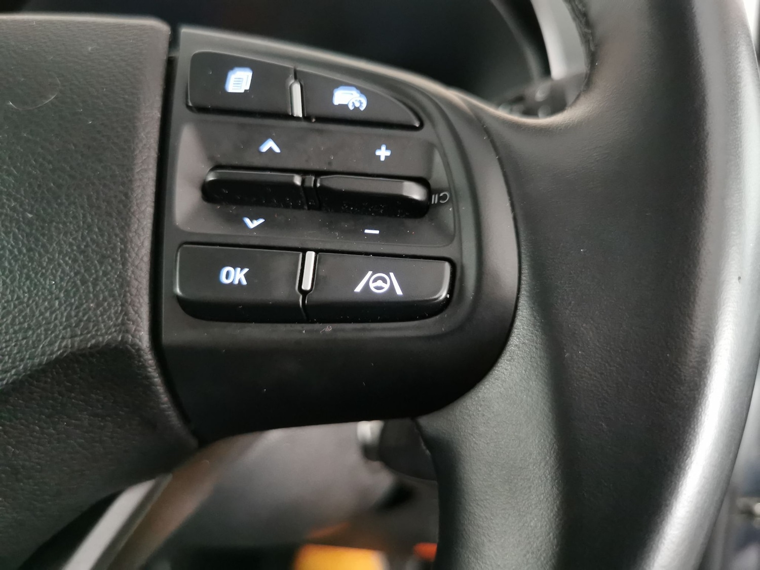 Used Hyundai i10 2023 for sale - 77833683: Photo 20