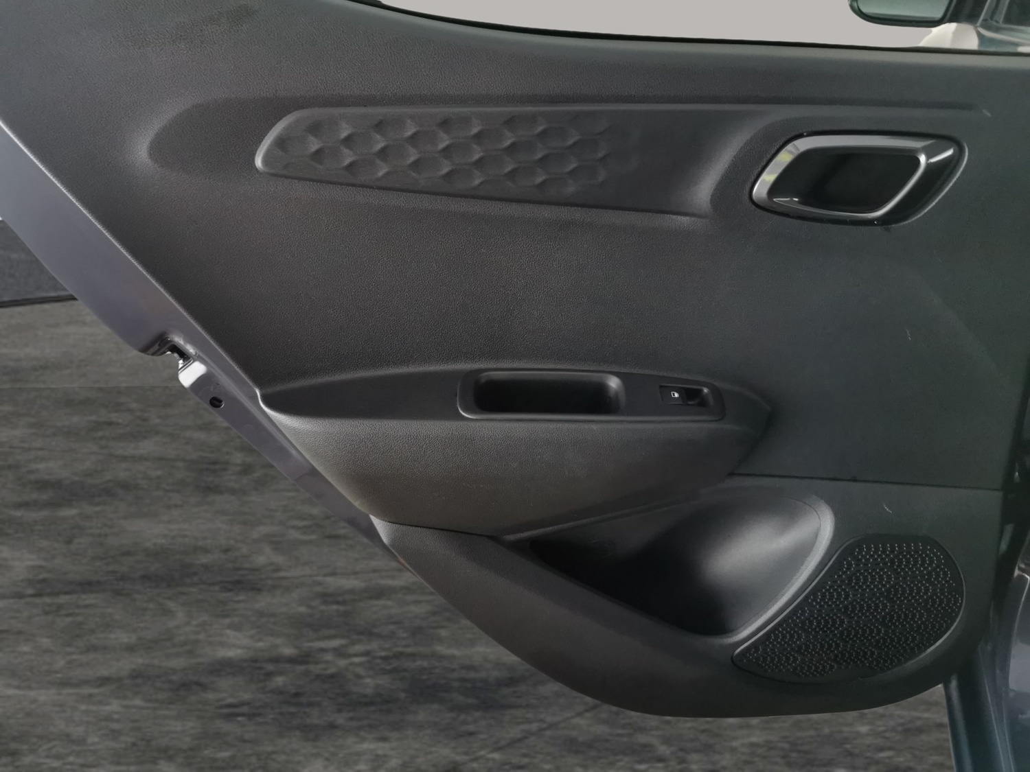 Used Hyundai i10 2023 for sale - 77833683: Photo 26