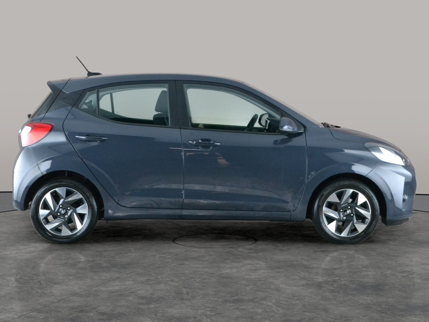 Used Hyundai i10 2023 for sale - 77833683: Photo 9