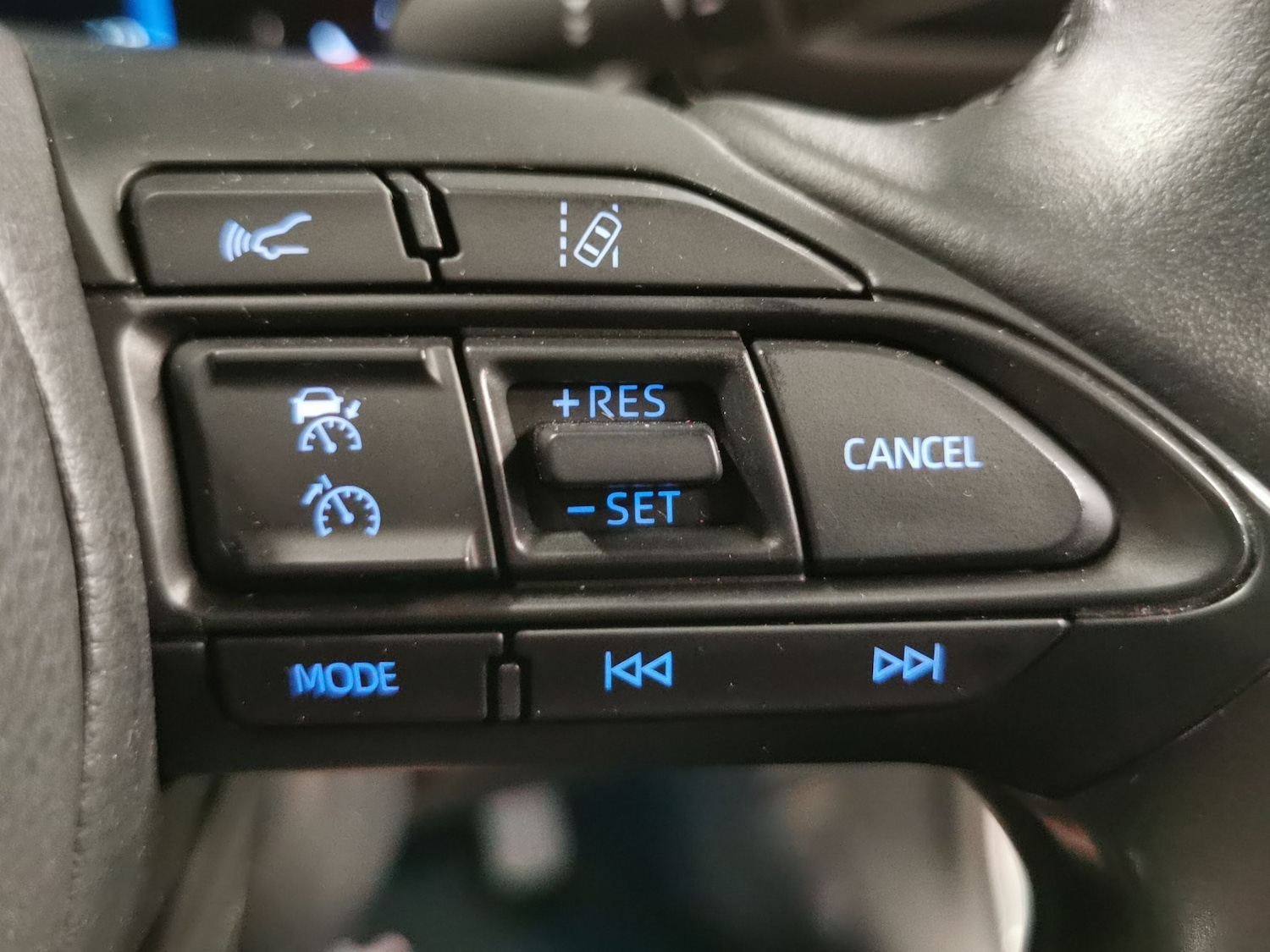 Used Toyota Yaris Cross 2022 for sale - 77392420: Photo 19