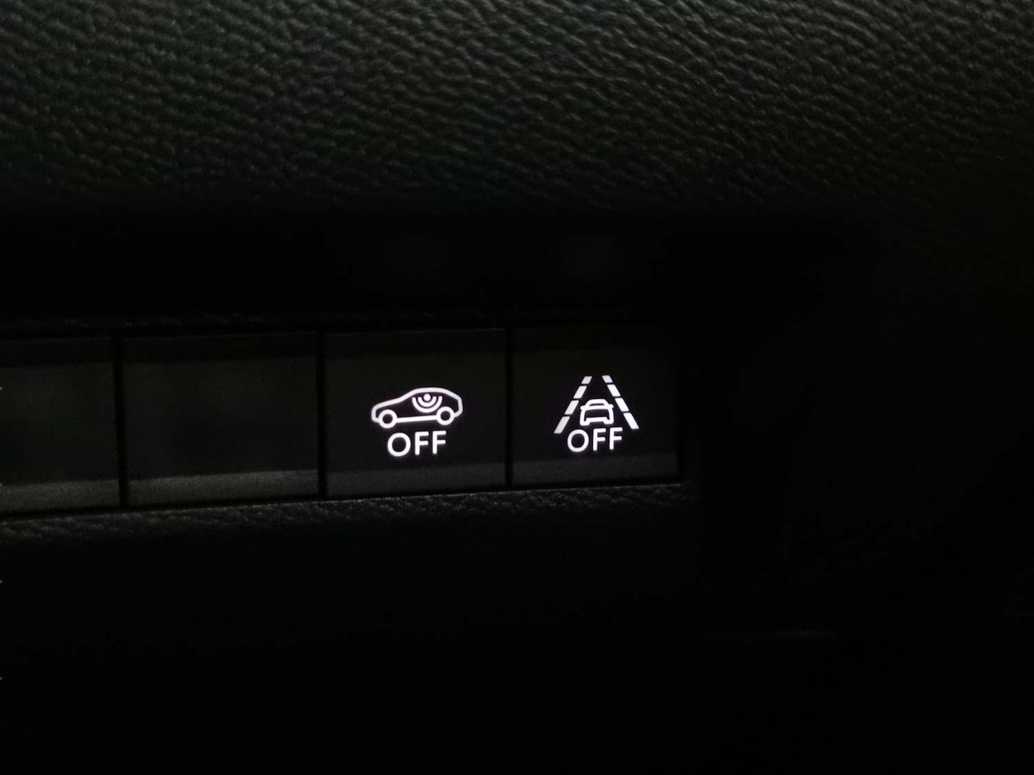 Used Peugeot 2008 2021 for sale - 77428521: Photo 24