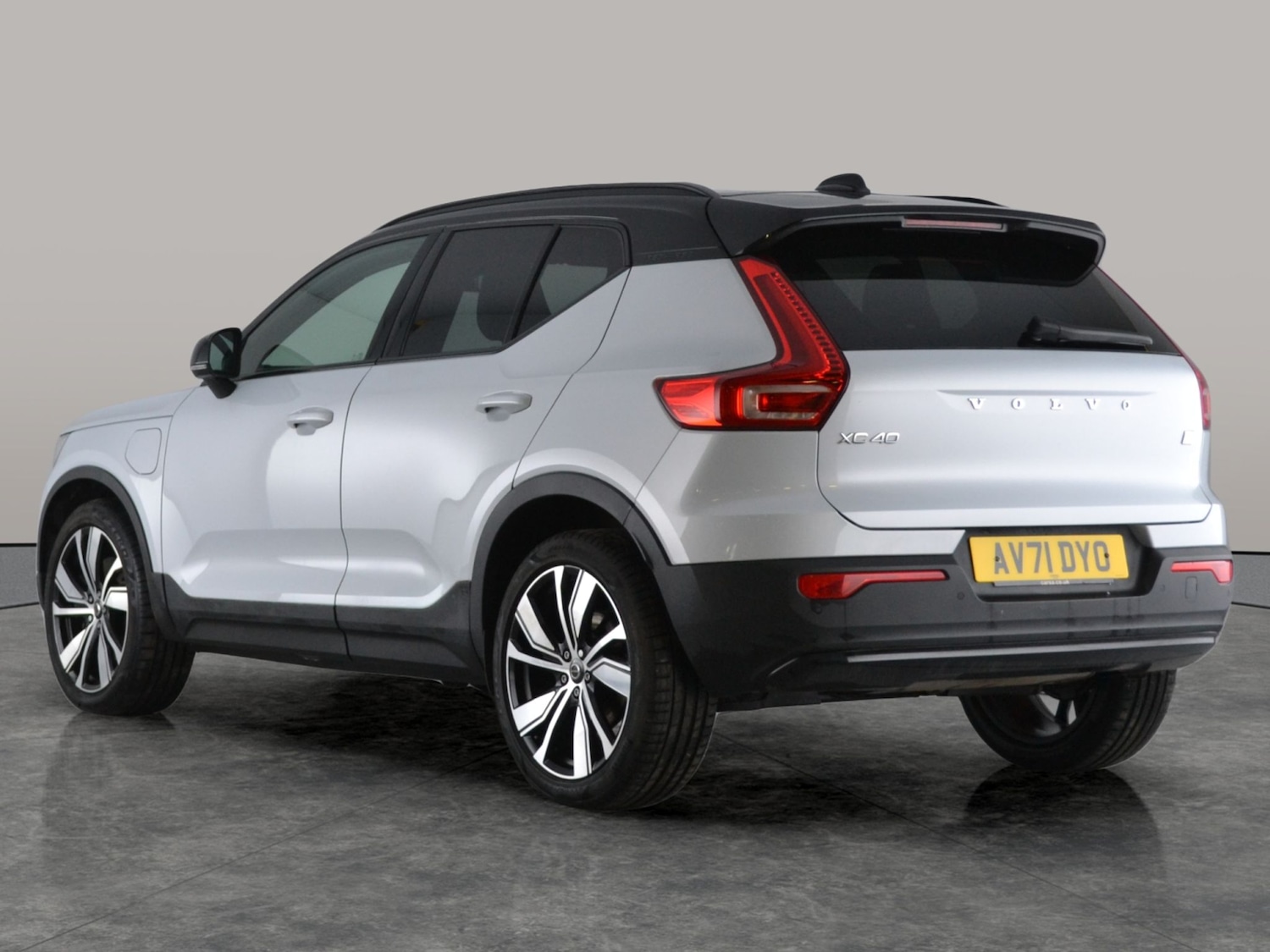 Used Volvo XC40 2021 for sale - 77639927: Photo 8
